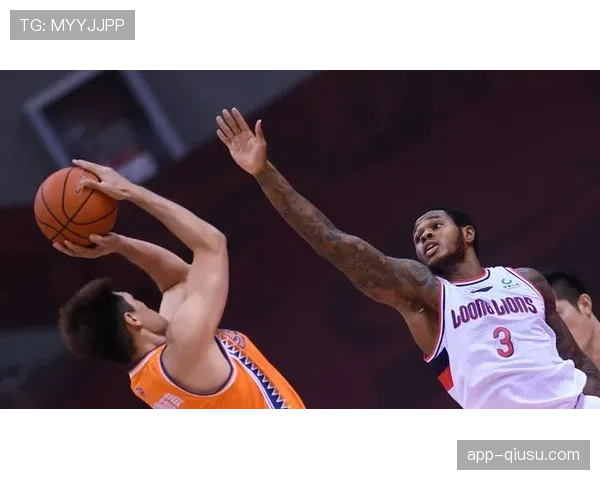 分析师指出：季后赛中，针对性强弱侧防守轮转将极大考验传球准确性