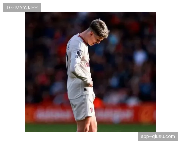 评论:曼联欧冠出局暴露中场失控,滕哈格的战术是否已到瓶颈? 评论:曼联欧冠出局暴露中场失控,滕哈格的战术是否已到瓶颈?